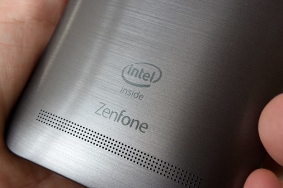 ZenFone2 first review