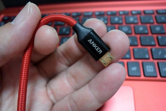 Anker micro USB ナイロンケーブル レビュー