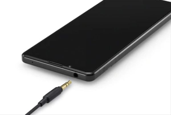 実機レビュー】今更だけど「Xperia 1 II XQ-AT52」の海外SIMフリー版  