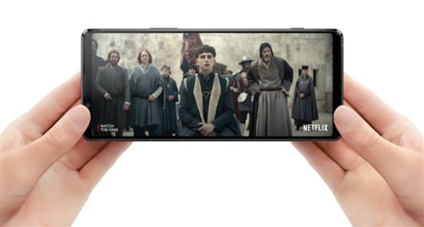 実機レビュー】今更だけど「Xperia 1 II XQ-AT52」の海外SIMフリー版 