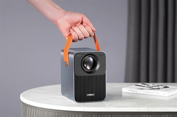 レビュー】JIRENO Cube4プロジェクター～持ち運びも据え置きもデザイン 