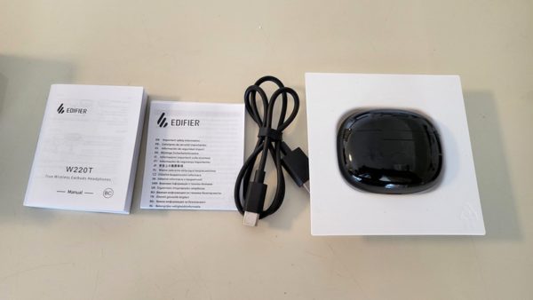ハーフインイヤー型「EDIFIER W220T」イヤホン実機レビュー～7000円台で音も着け心地も軽快。ずっと着けていたくなるイヤホン